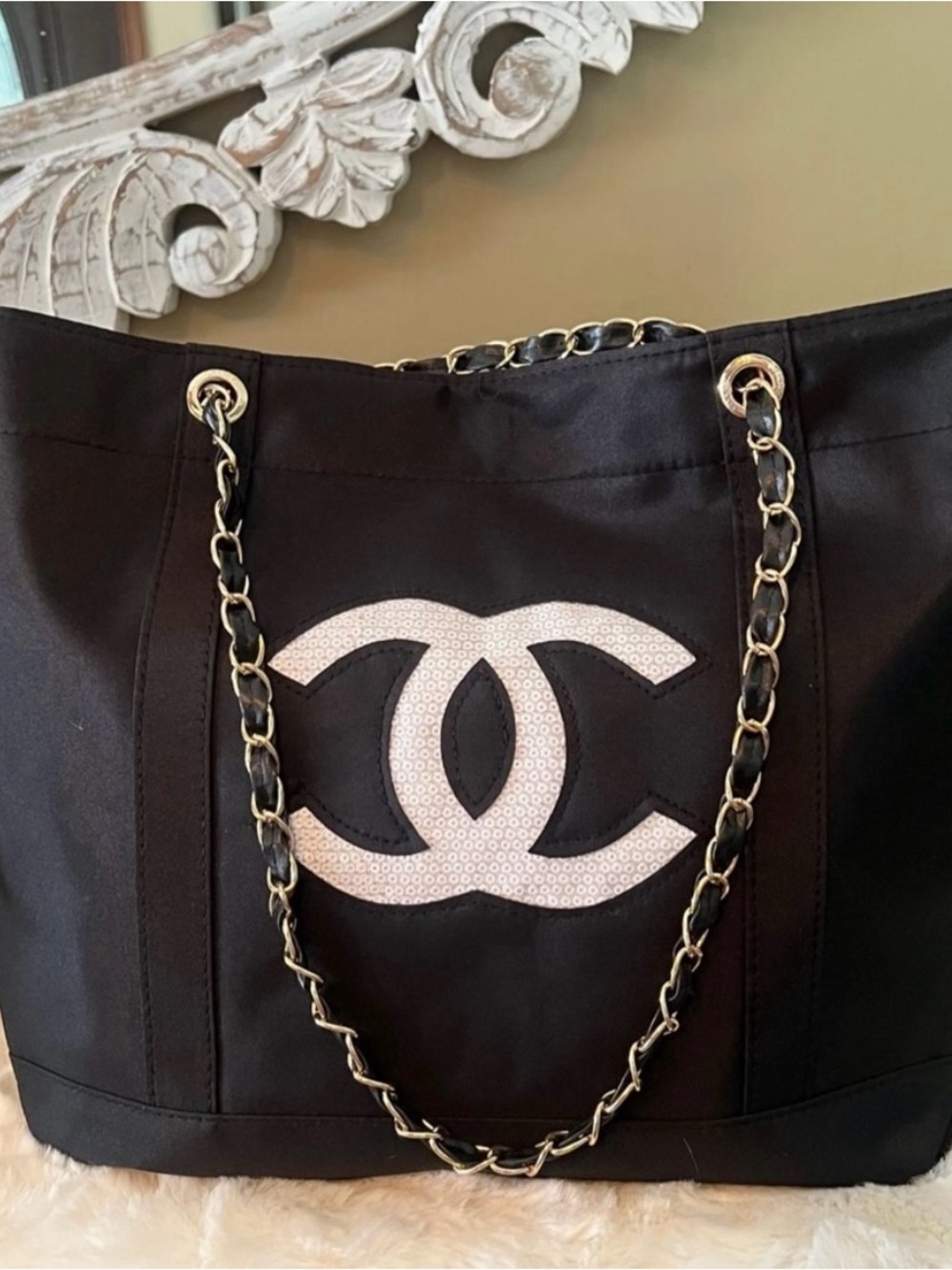CHANEL VIP TOTE BAG